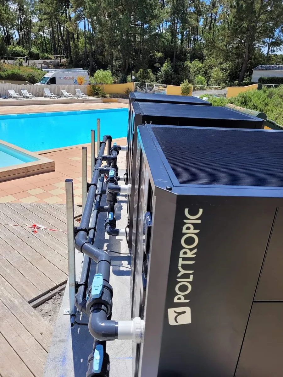 Réalisation d'installation et entretien de pompe à chaleur de piscine à Commequiers